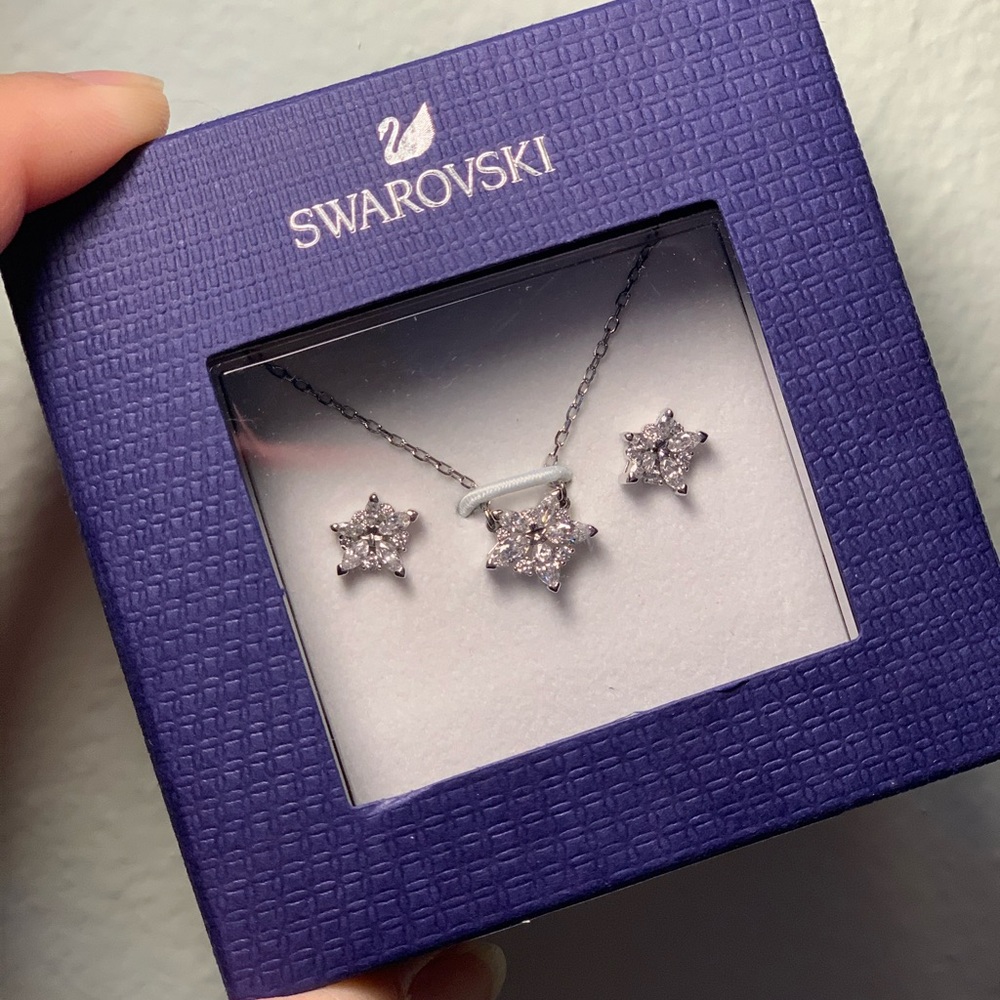 Swarovski NE set  Rhodium-Plated Clear Crystal